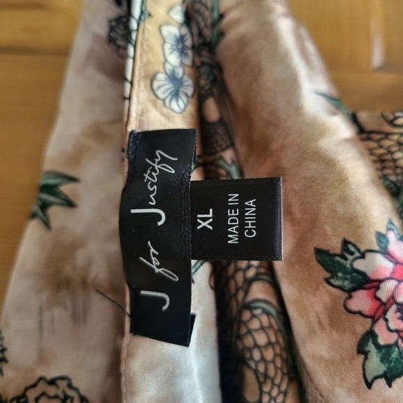 J for Justify Y2K Dragon Print Chained Neck Halter Top - Picture 7 of 7